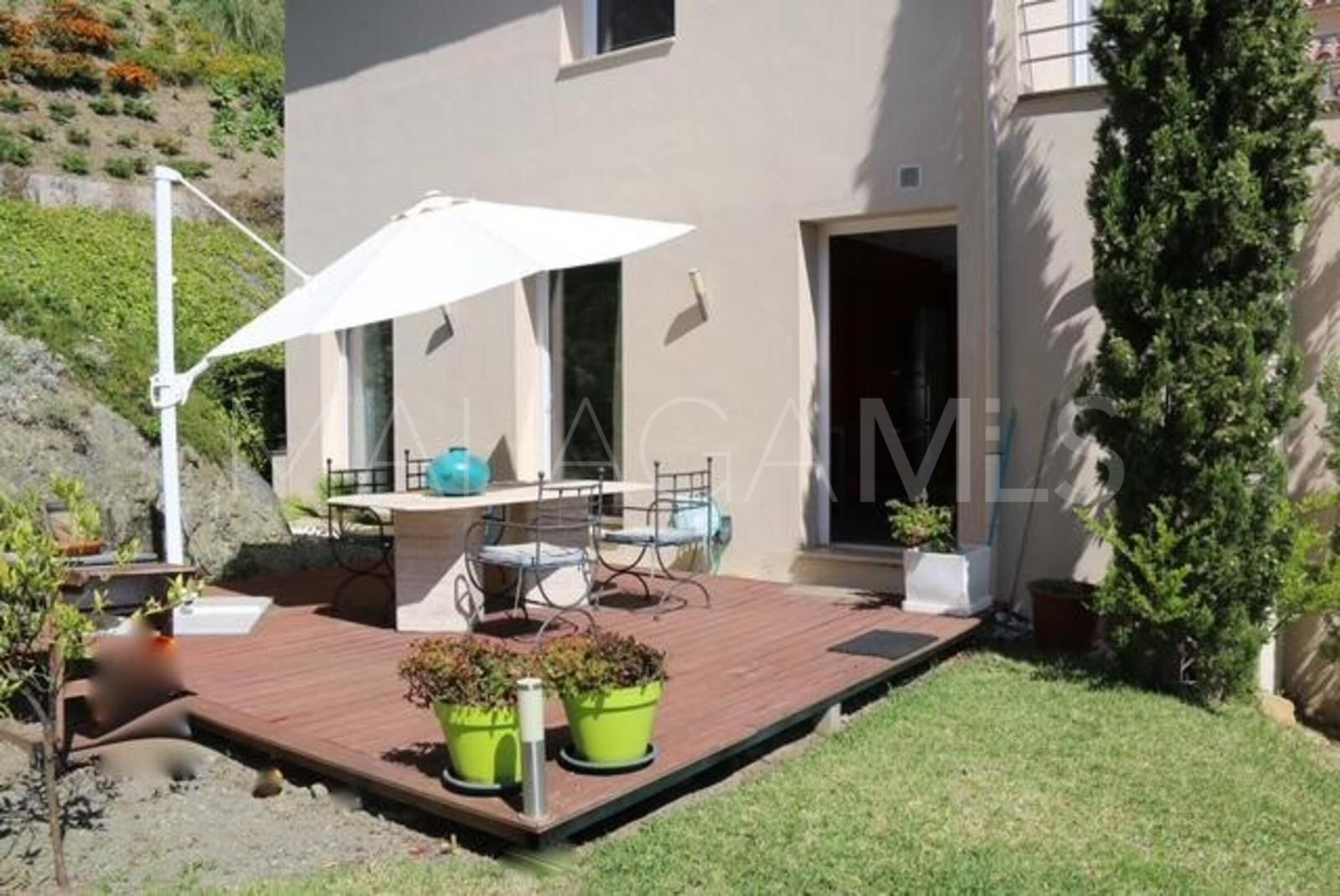 Villa for sale in Los Arqueros with 5 bedrooms