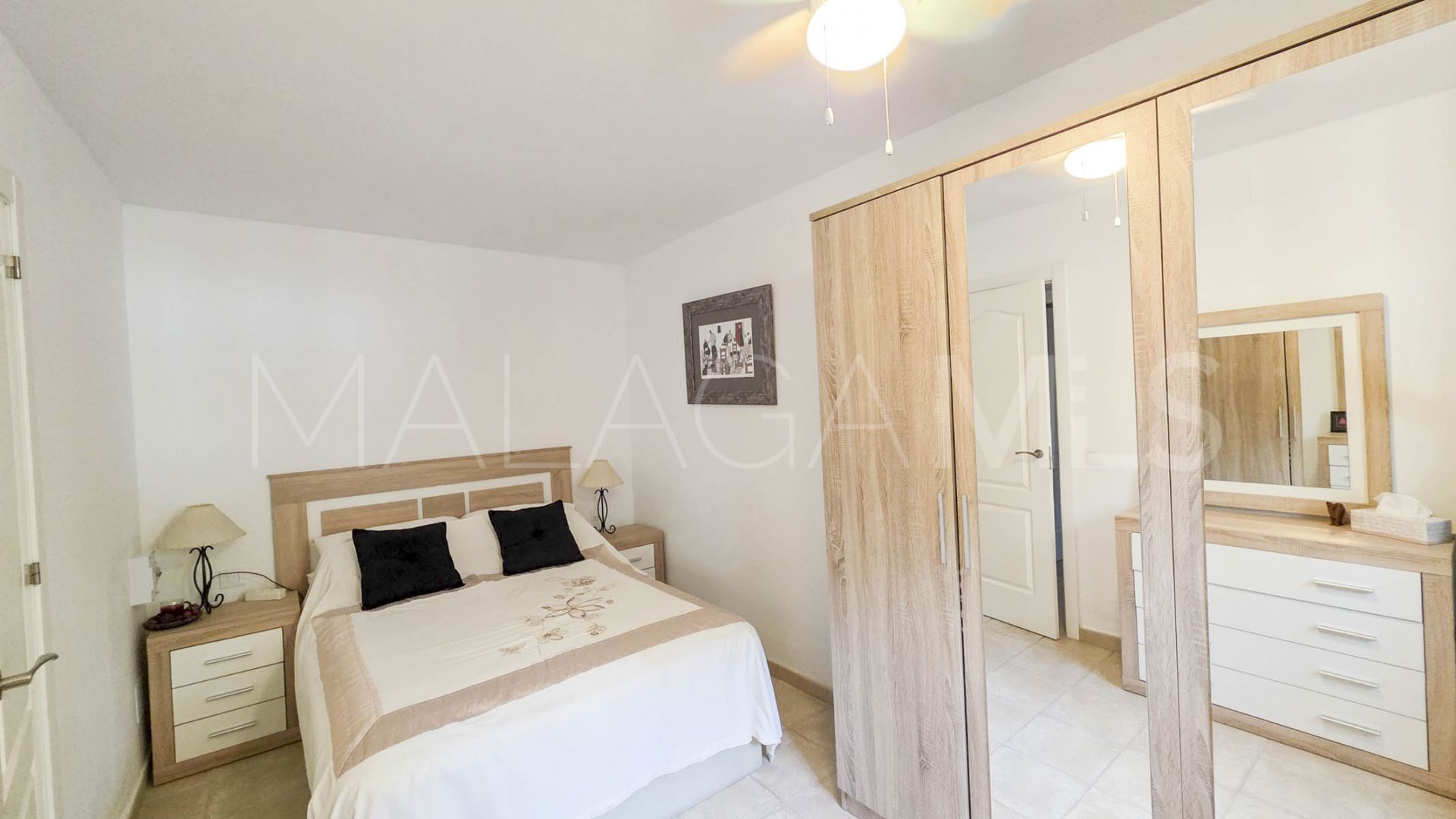 Maison de ville for sale in Estepona