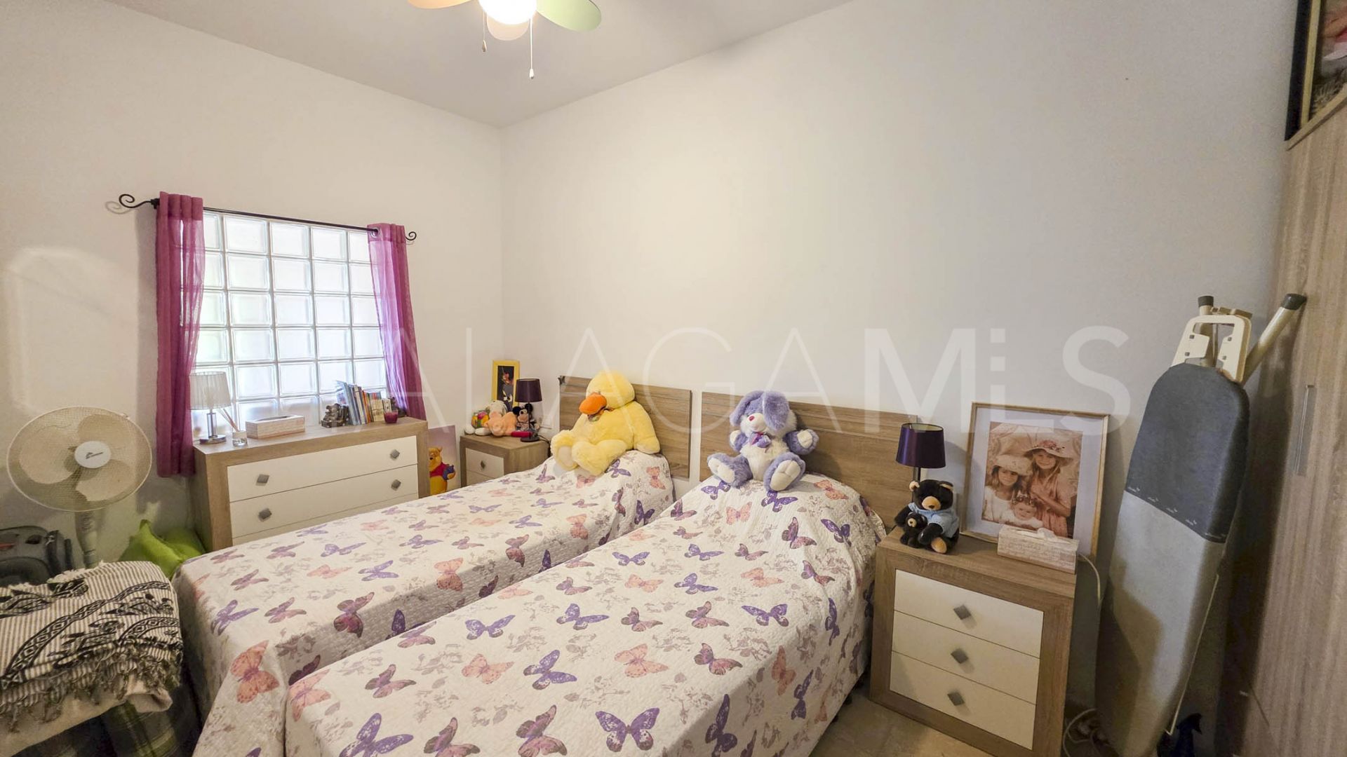 Maison de ville for sale in Estepona