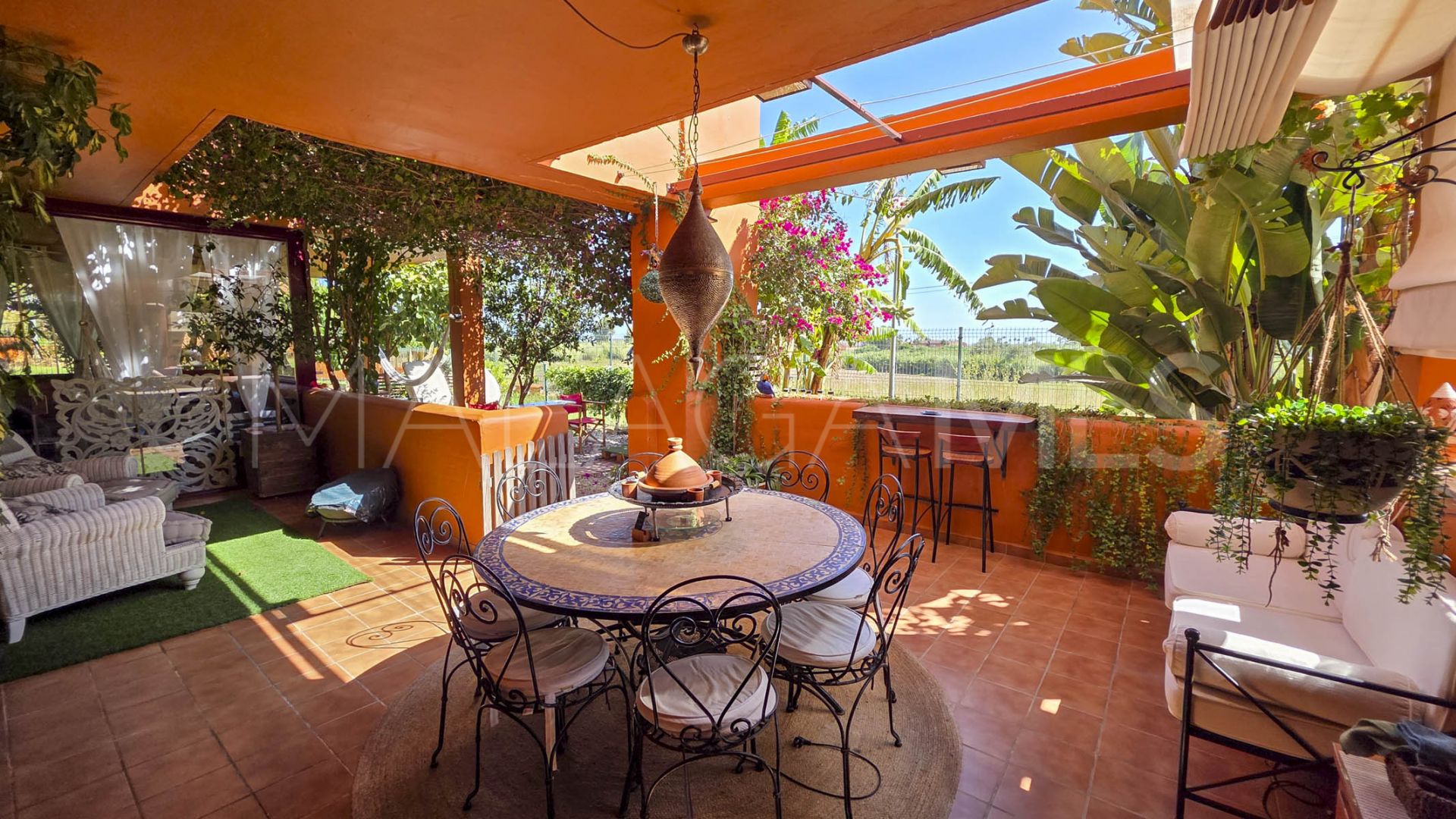 Markplanslägenhet for sale in La Duquesa