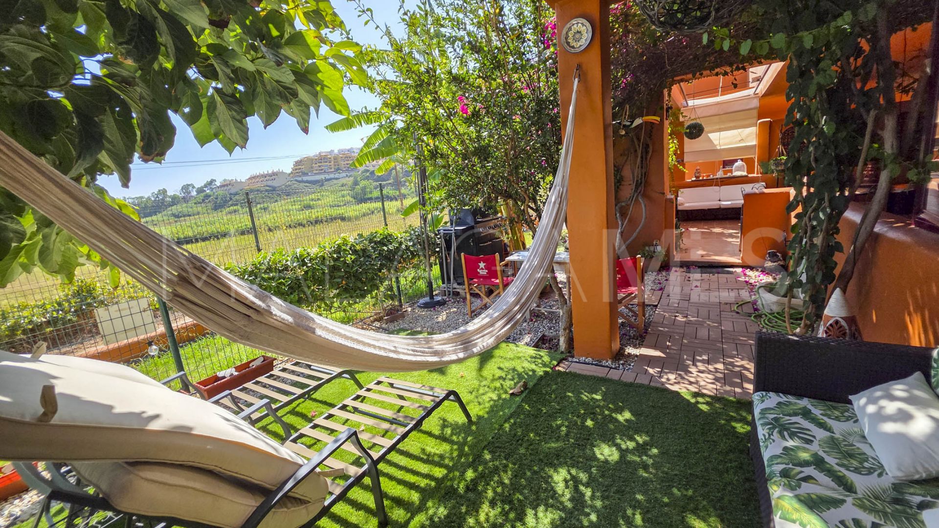 Markplanslägenhet for sale in La Duquesa