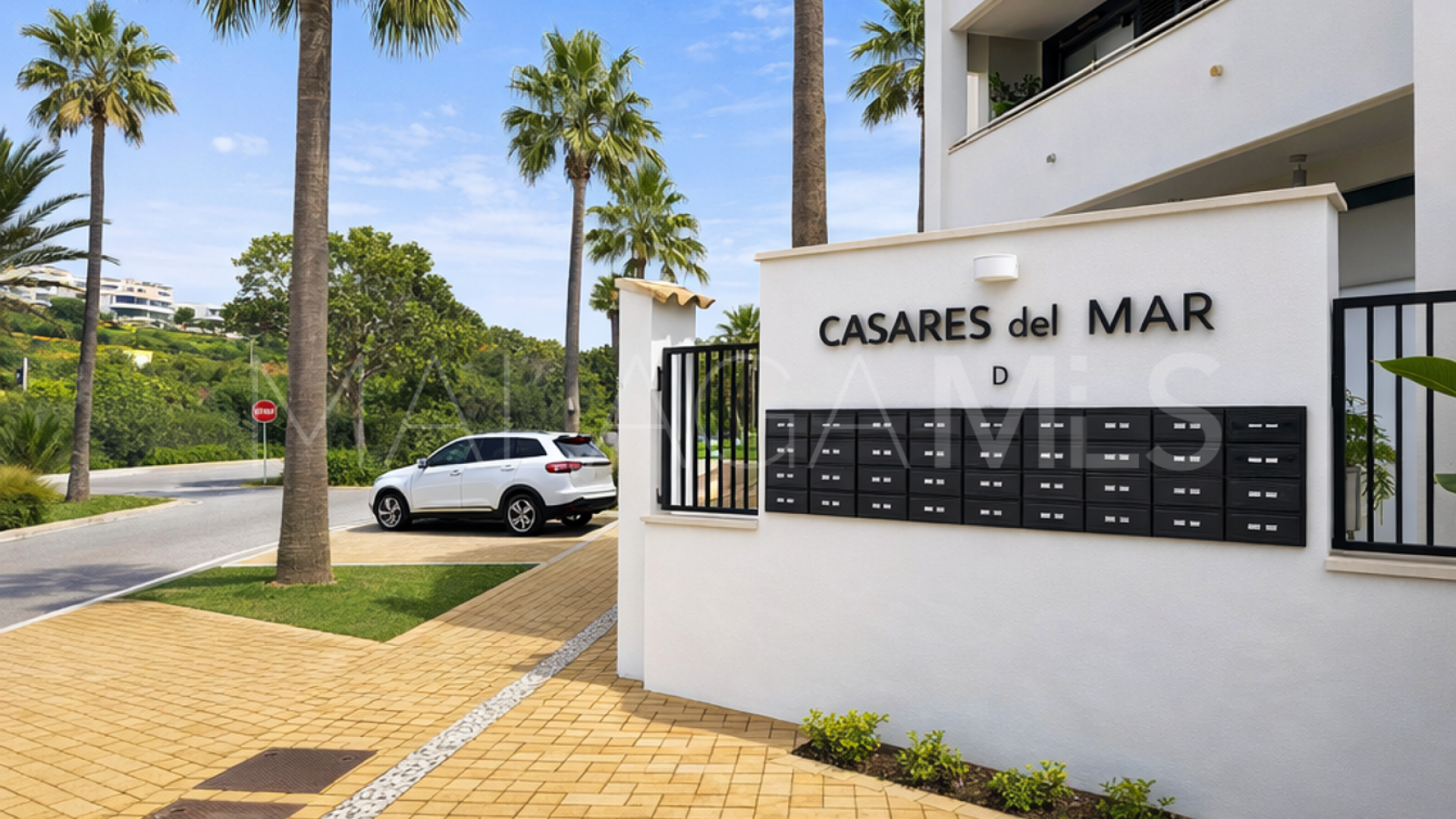 For sale 2 bedrooms ground floor apartment in Casares Playa