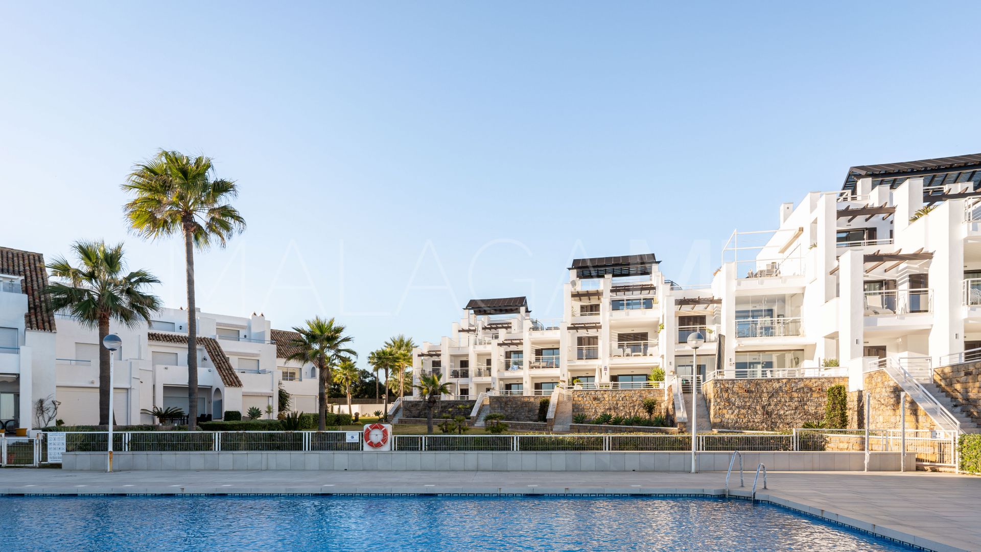 For sale 2 bedrooms ground floor apartment in Casares Playa