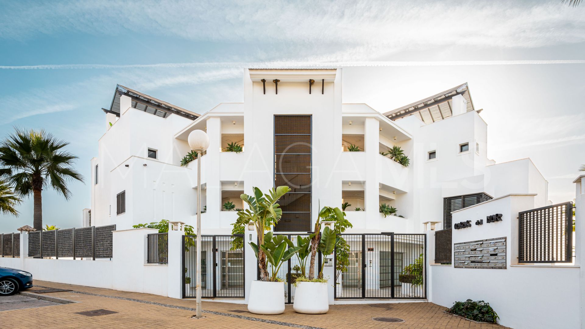 For sale 2 bedrooms ground floor apartment in Casares Playa