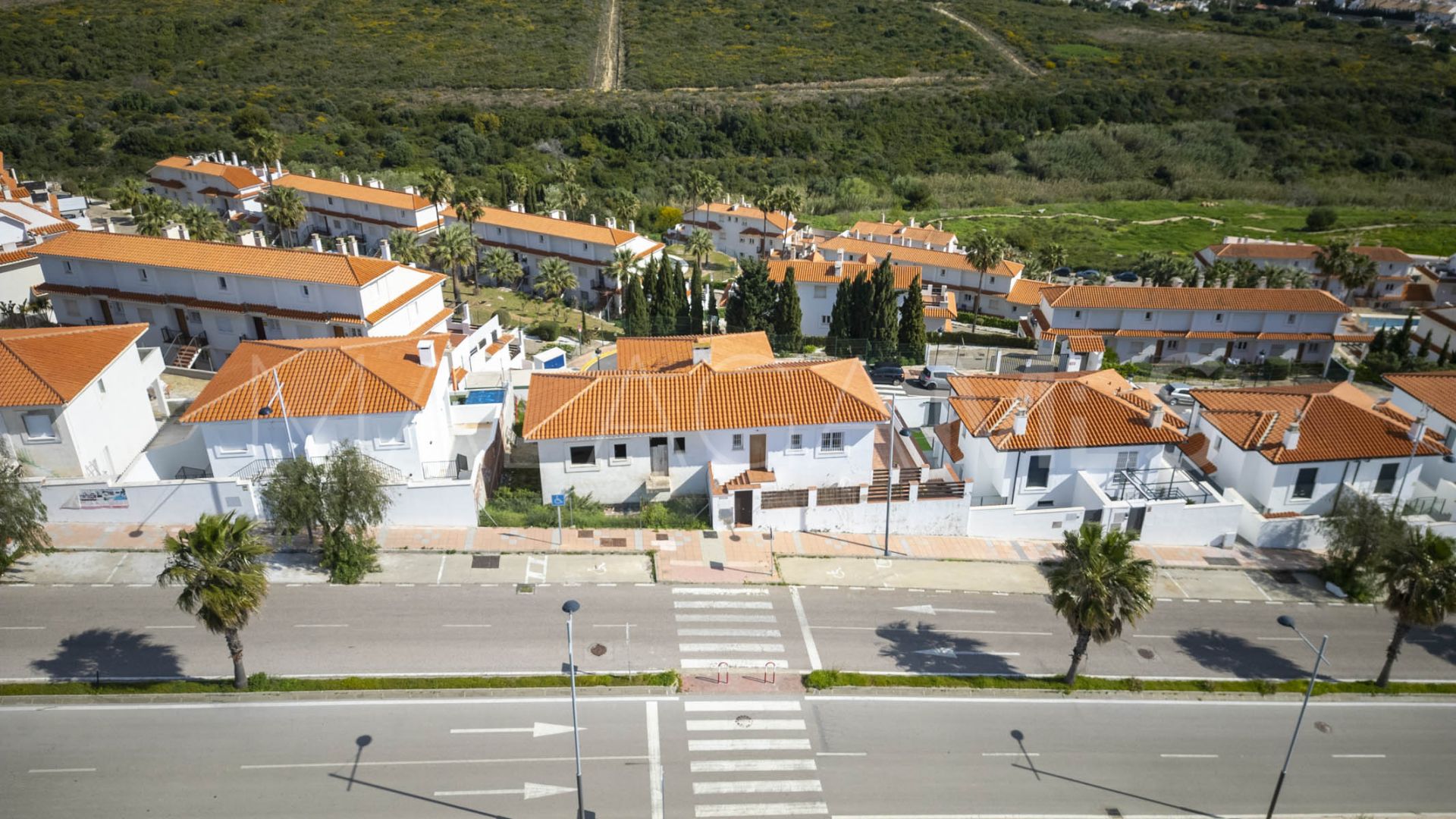 Buy pareado in La Duquesa de 4 bedrooms