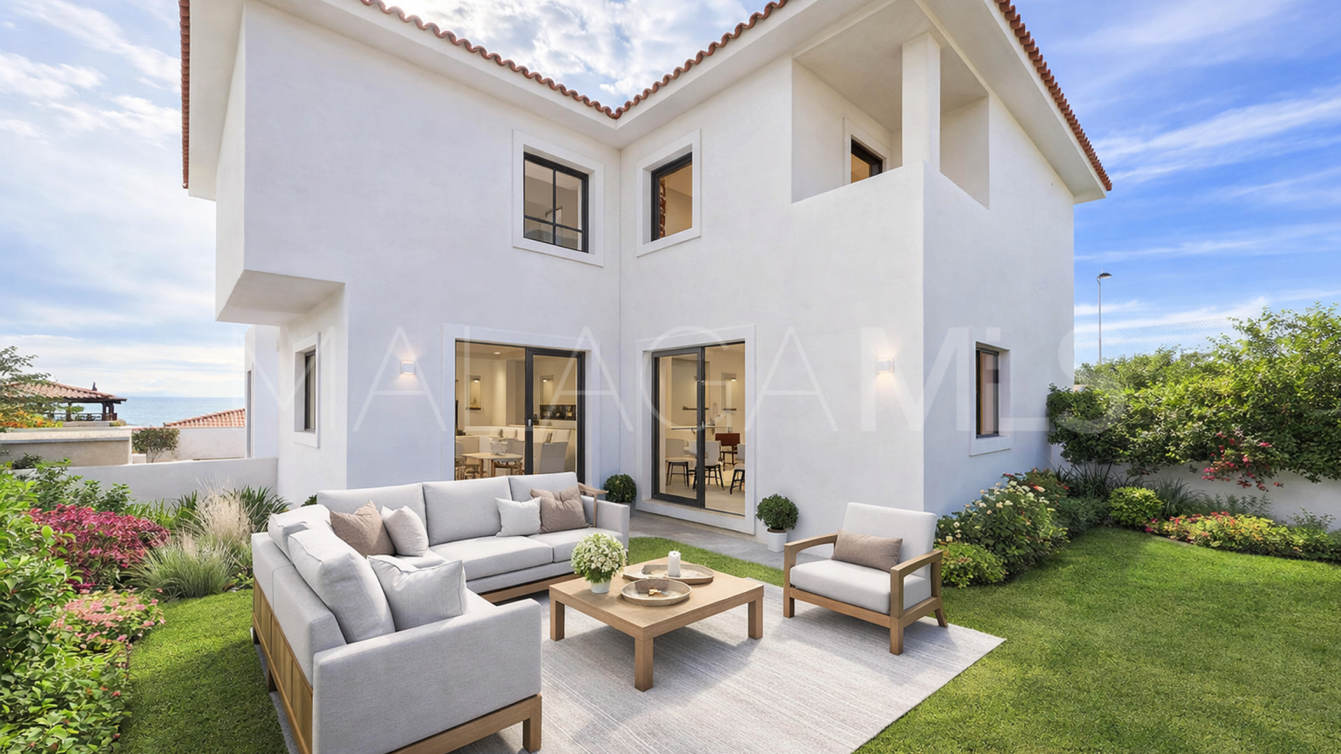 Buy pareado in La Duquesa de 4 bedrooms