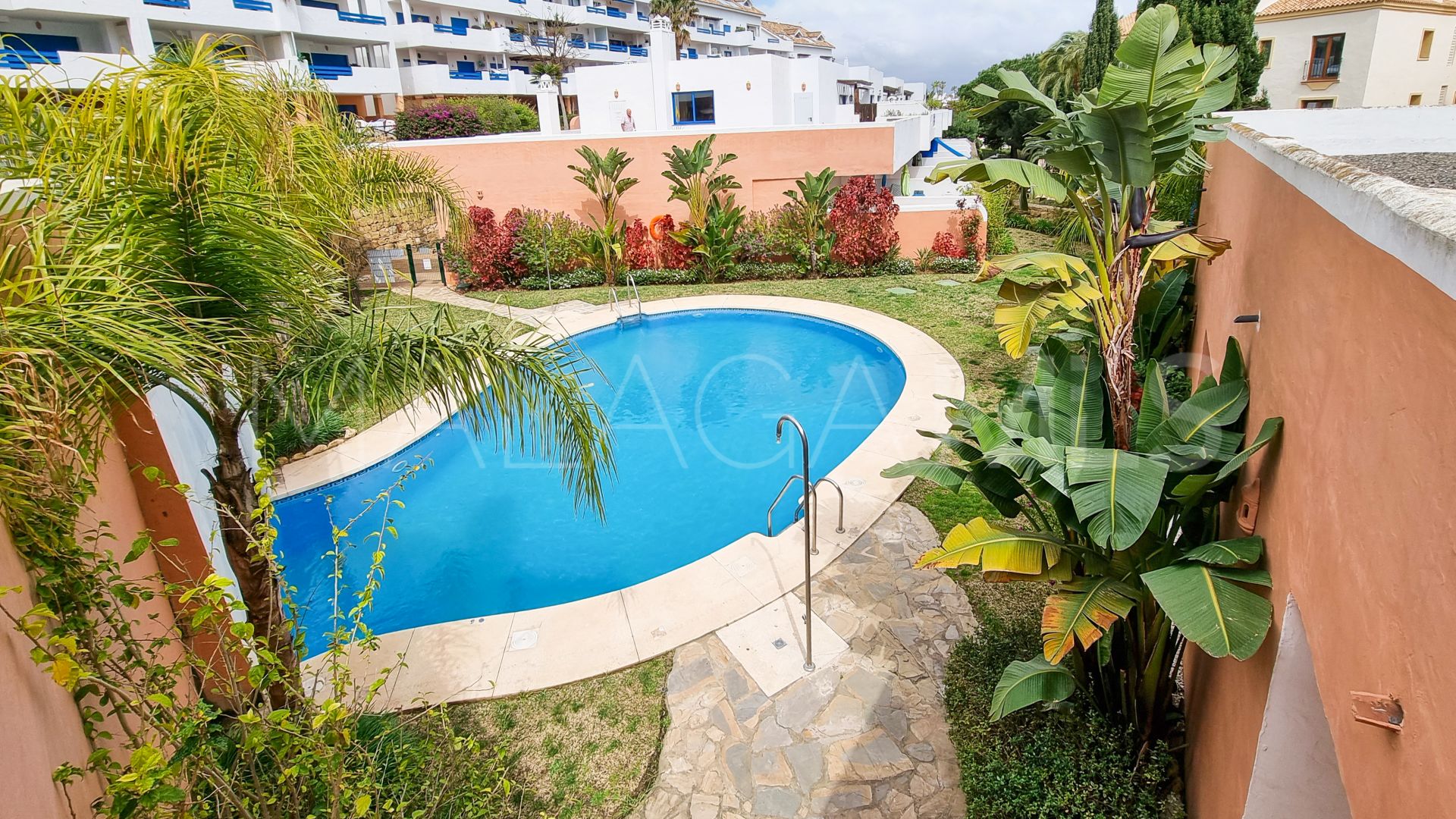 Markplanslägenhet for sale in La Duquesa