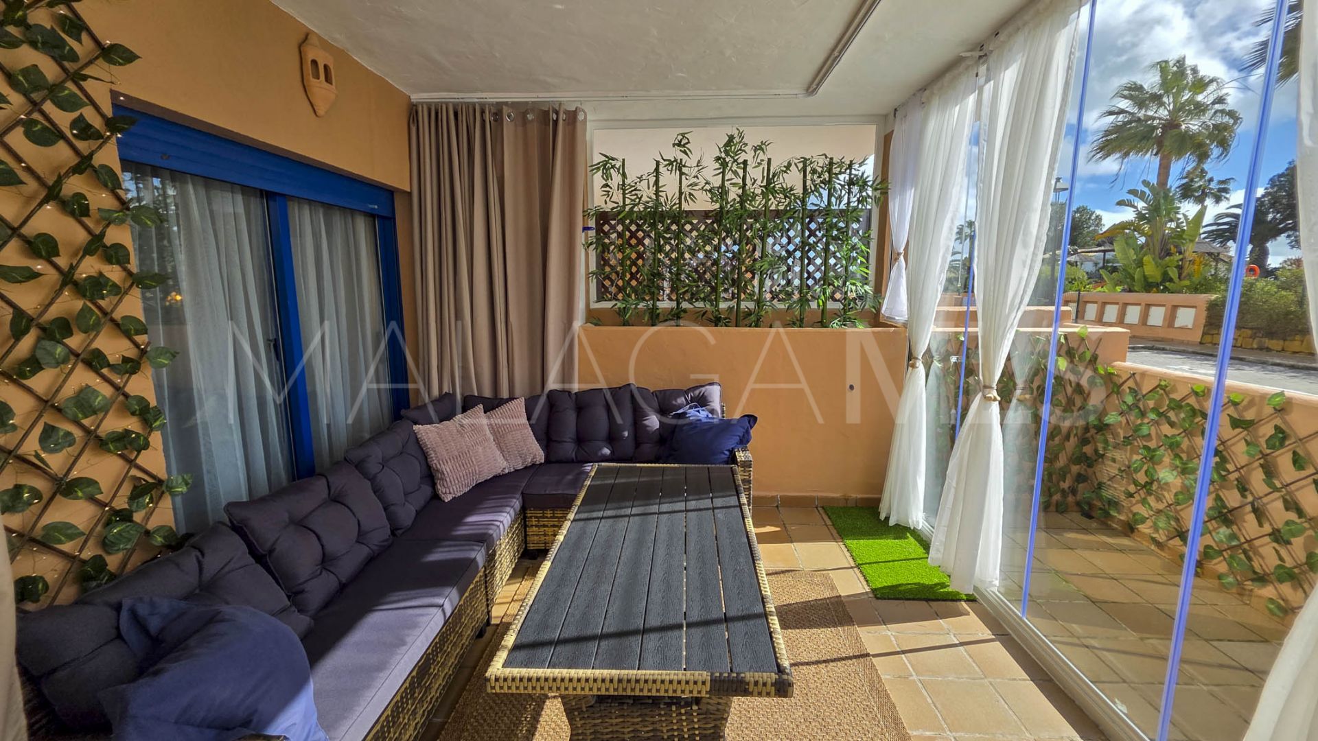 Markplanslägenhet for sale in La Duquesa