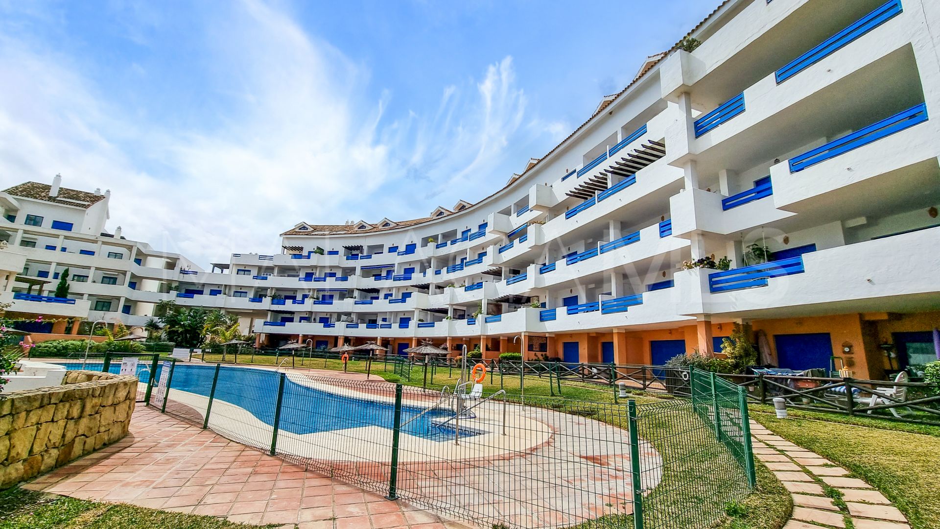 Markplanslägenhet for sale in La Duquesa