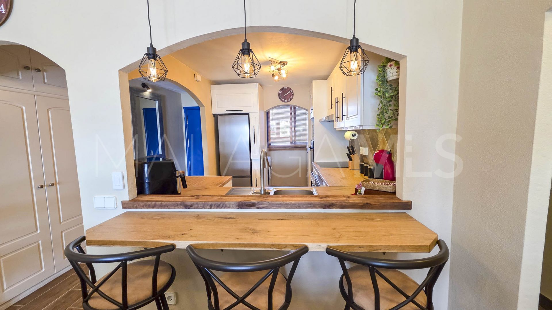 Markplanslägenhet for sale in La Duquesa