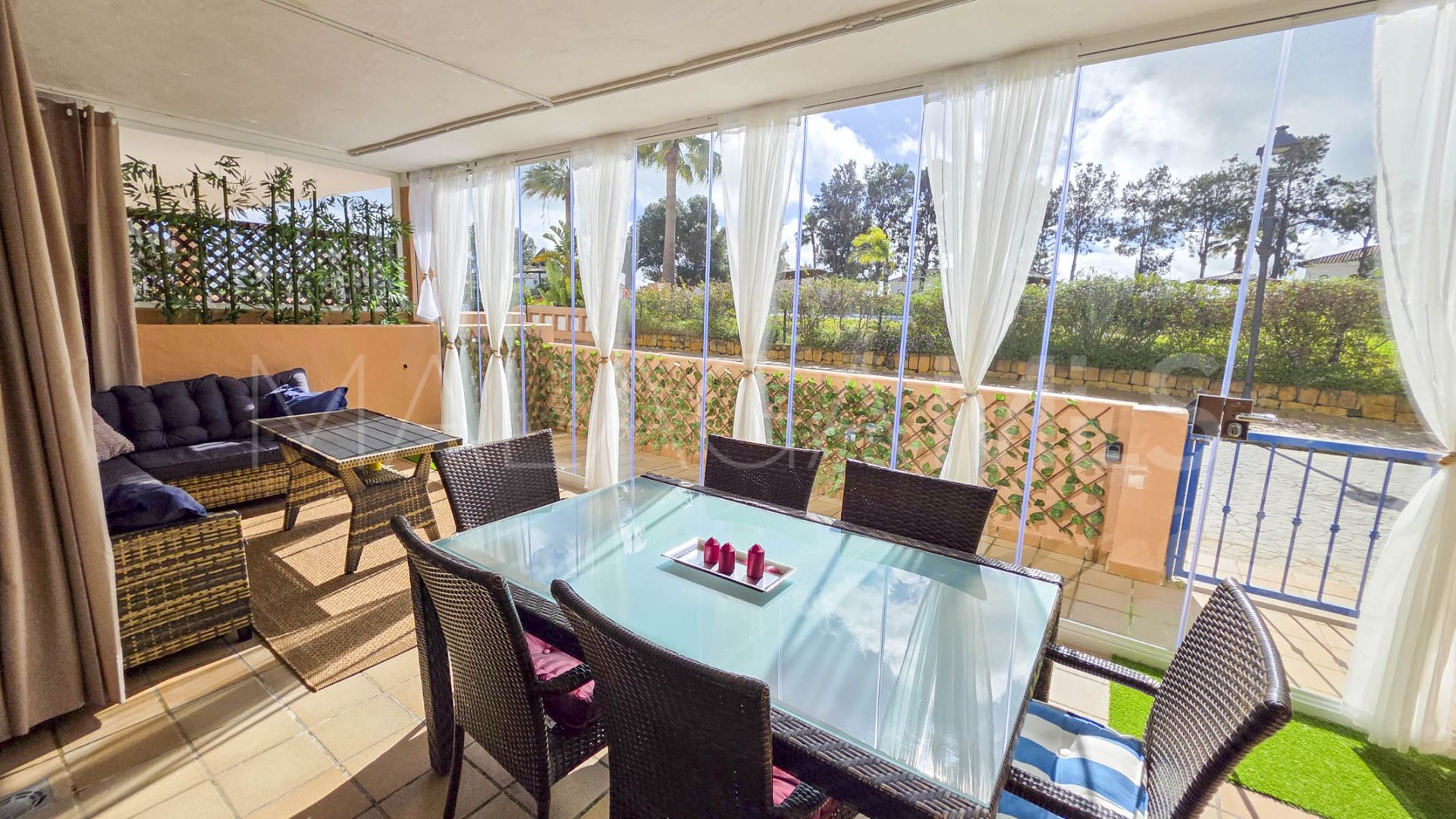 Markplanslägenhet for sale in La Duquesa