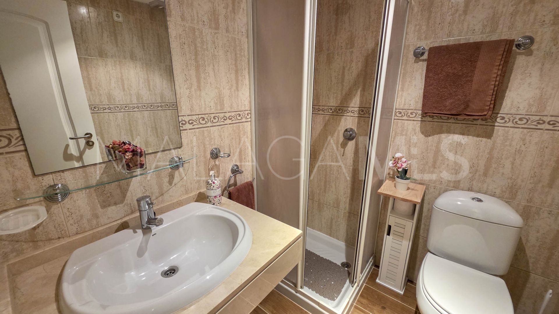 Markplanslägenhet for sale in La Duquesa