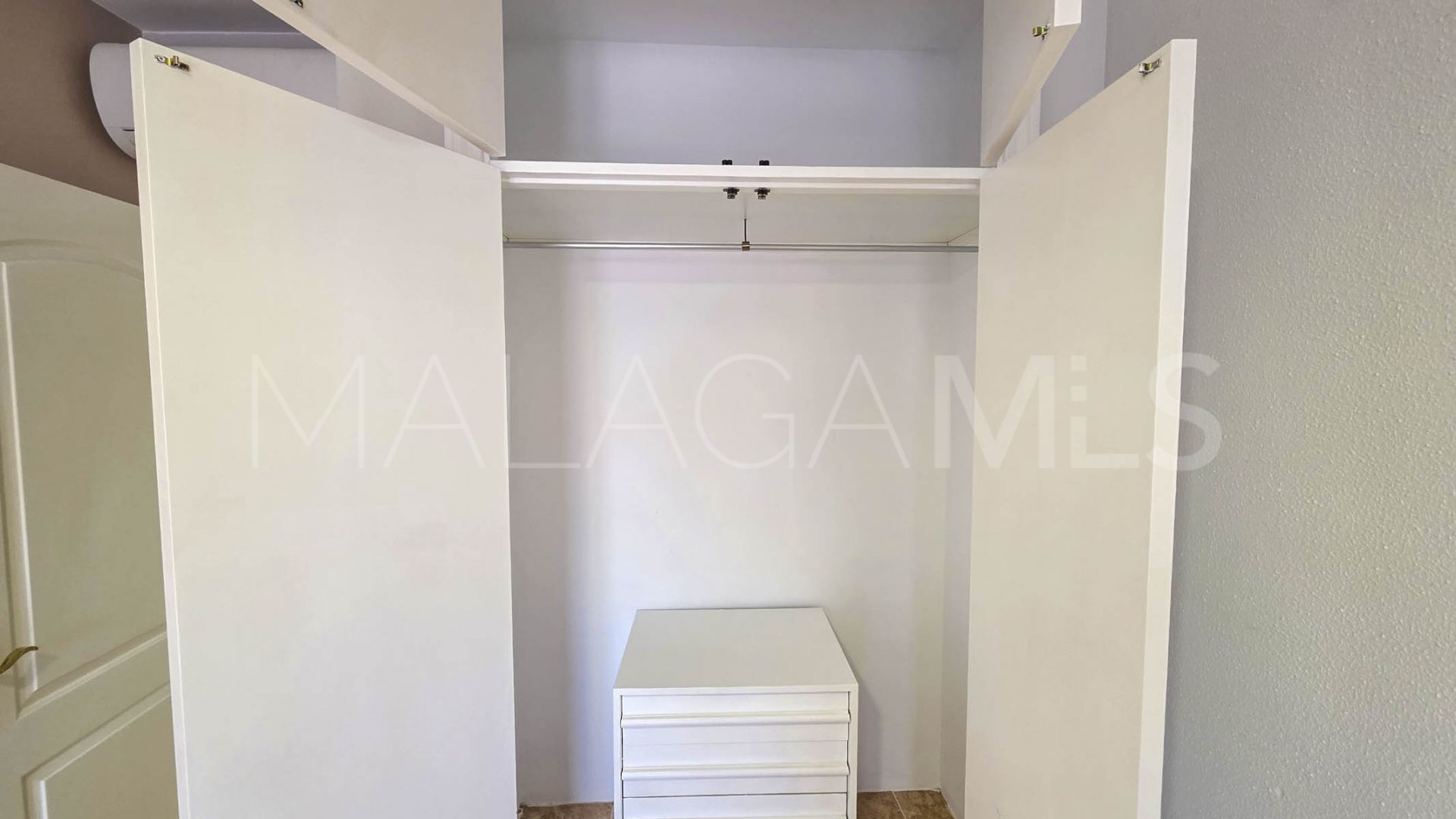 2 bedrooms apartment in Sabinillas for sale