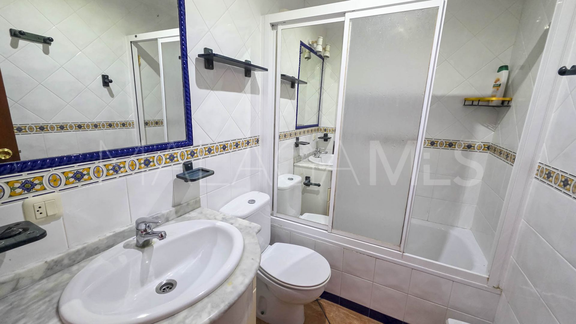 Maison de ville for sale in La Duquesa