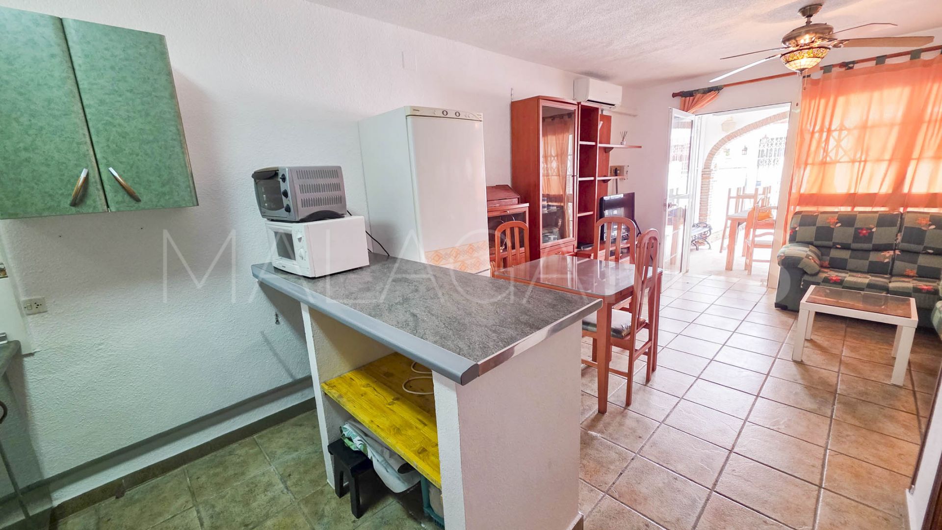 Maison de ville for sale in La Duquesa