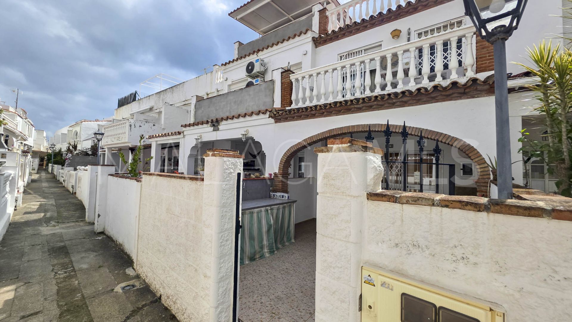 Maison de ville for sale in La Duquesa