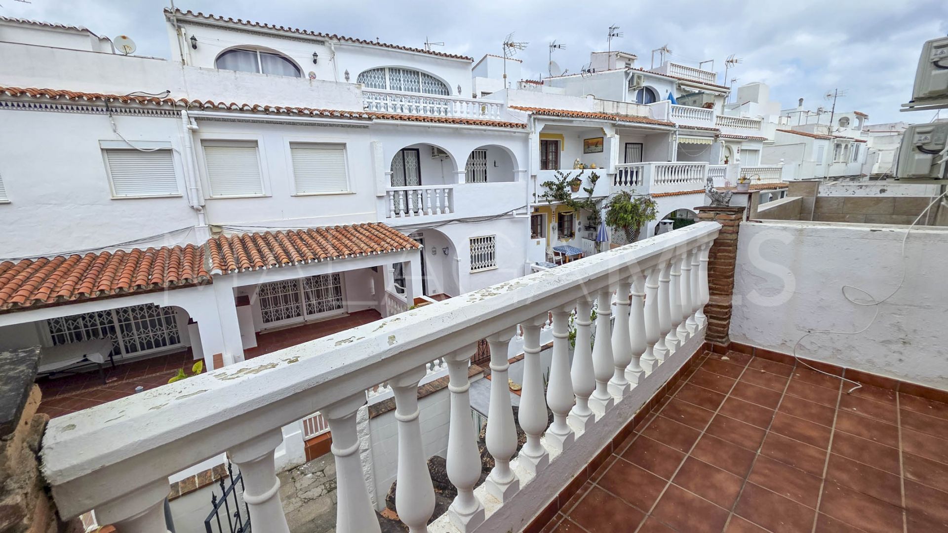 Maison de ville for sale in La Duquesa