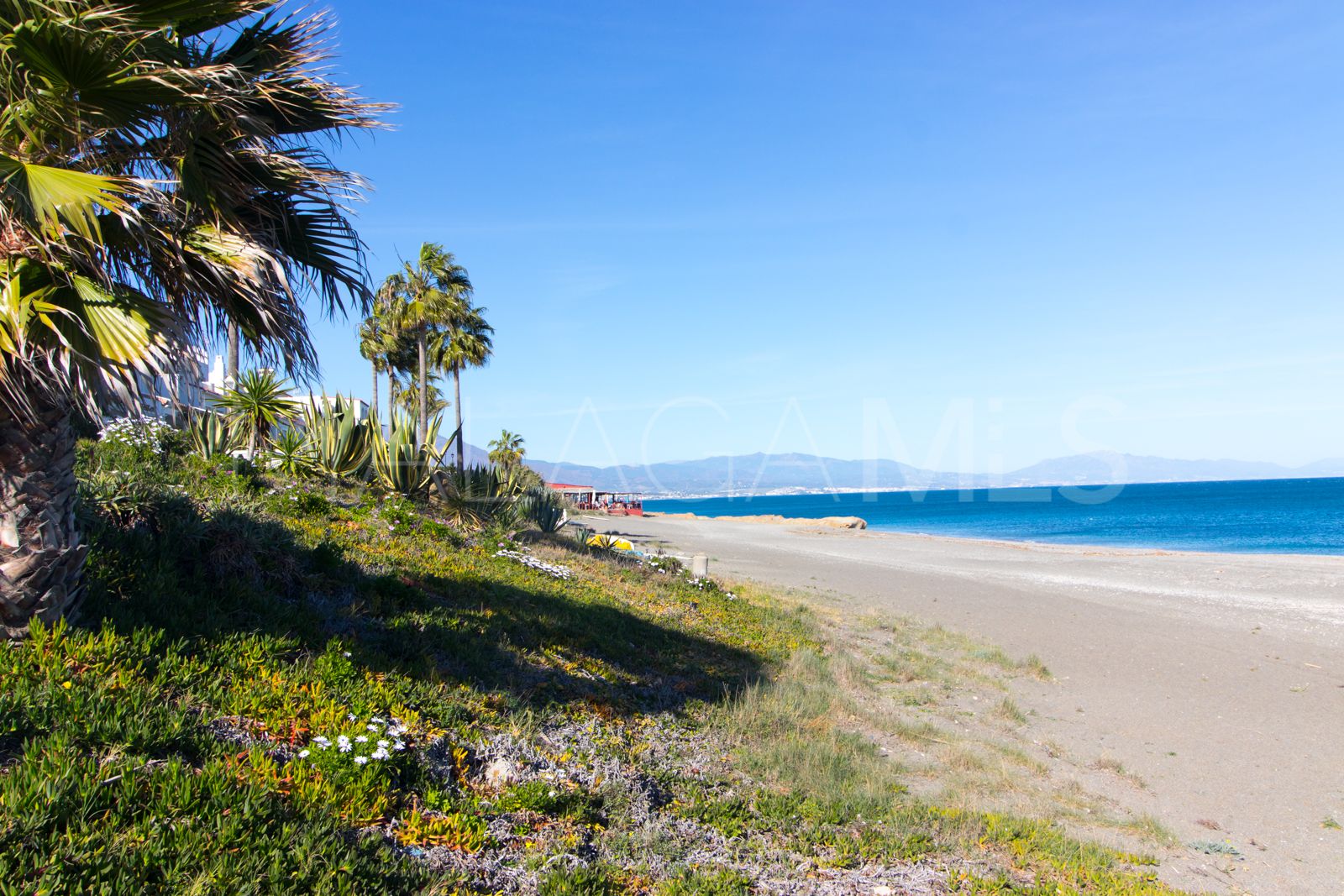 Maison de ville for sale in La Duquesa