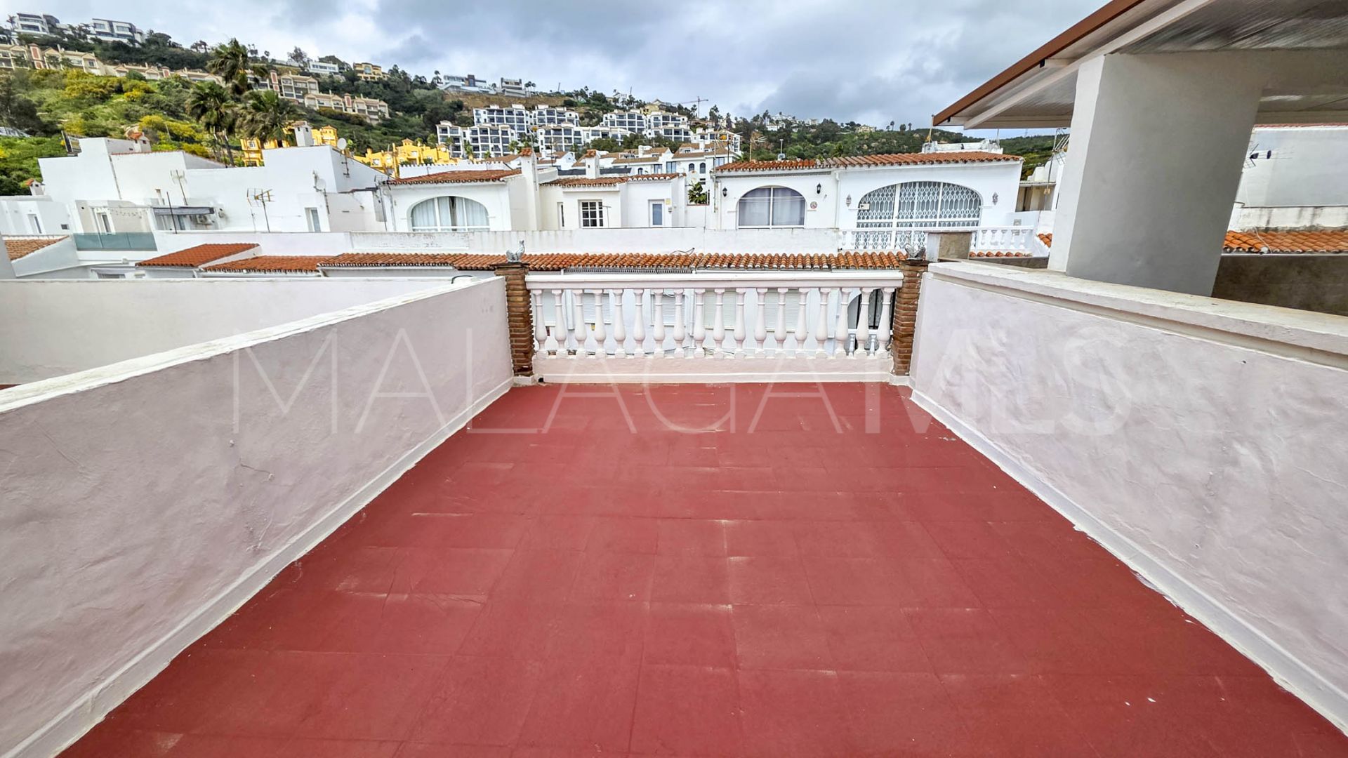 Maison de ville for sale in La Duquesa