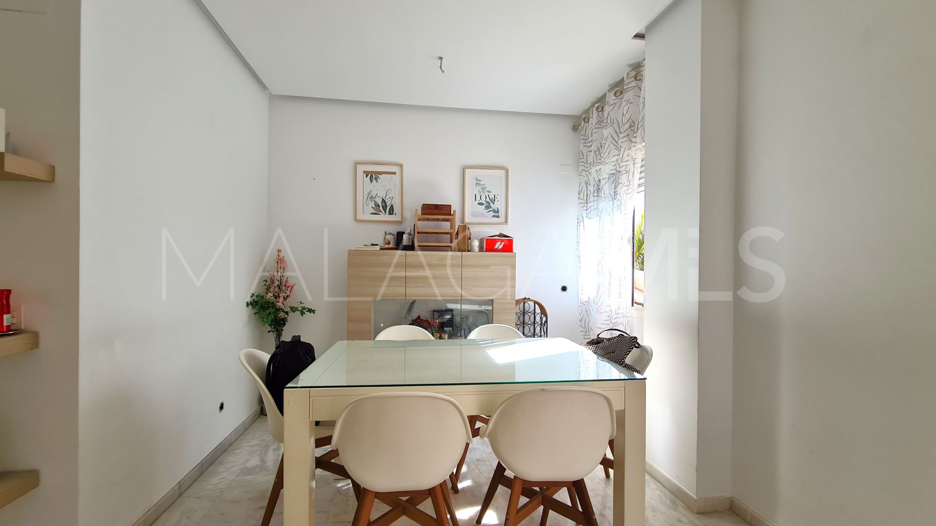 Apartamento a la venta in Estepona de 3 bedrooms