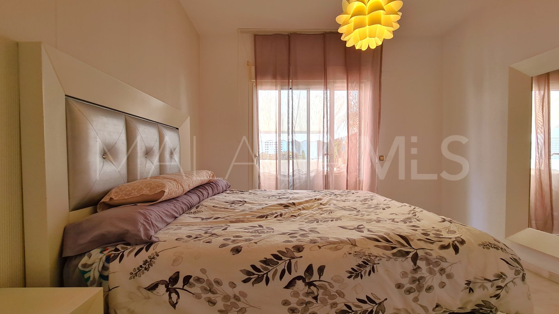 Apartamento a la venta in Estepona de 3 bedrooms