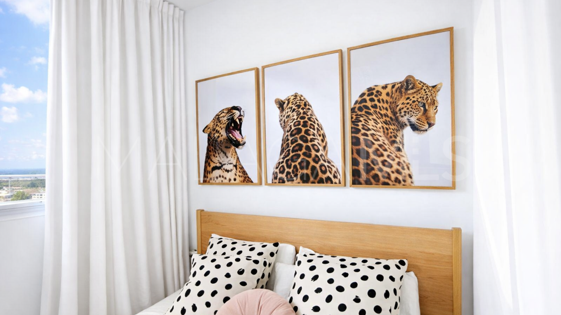 Villa in La Duquesa for sale