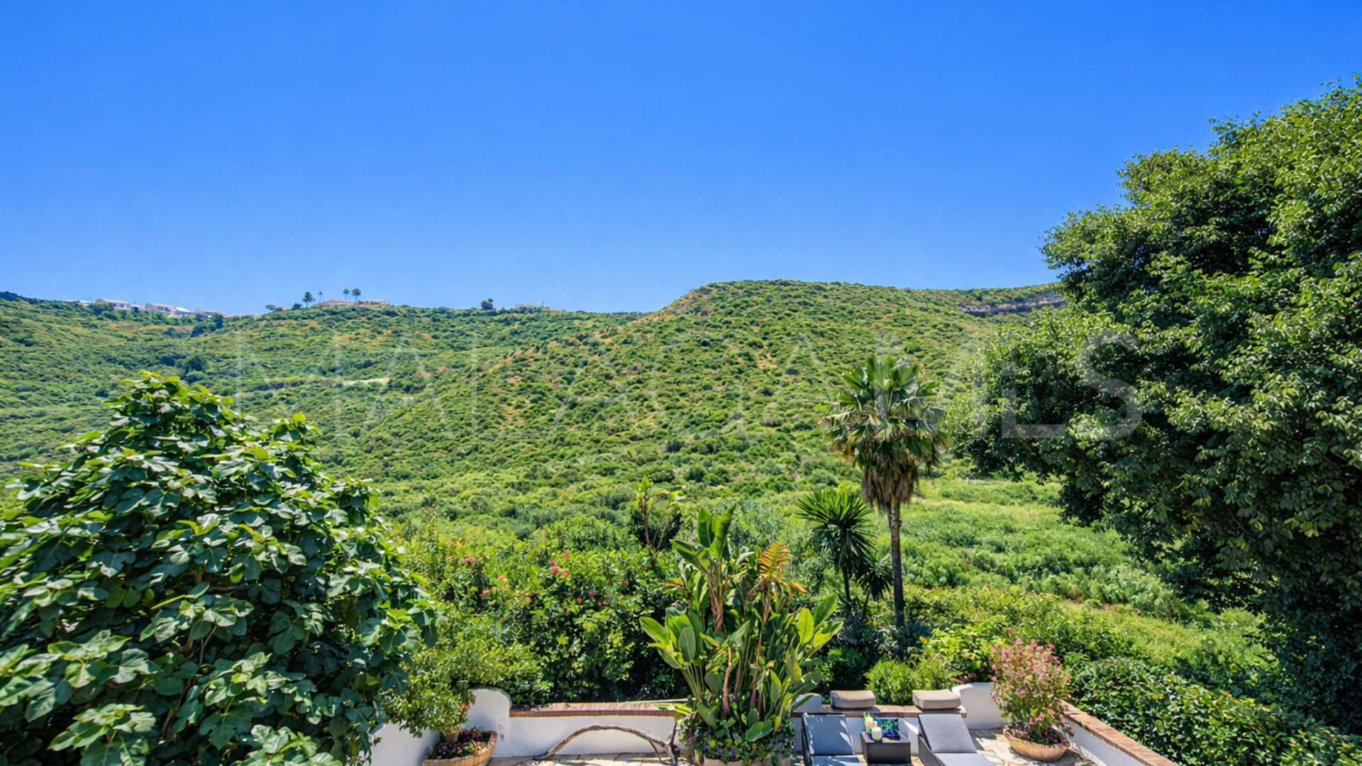 Villa in La Duquesa for sale