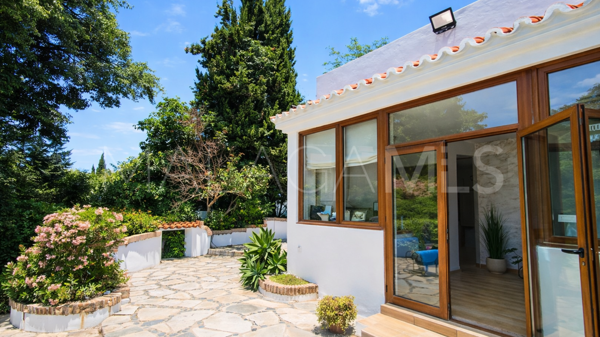 Villa in La Duquesa for sale