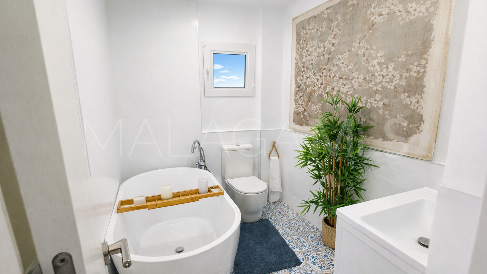 Villa in La Duquesa for sale