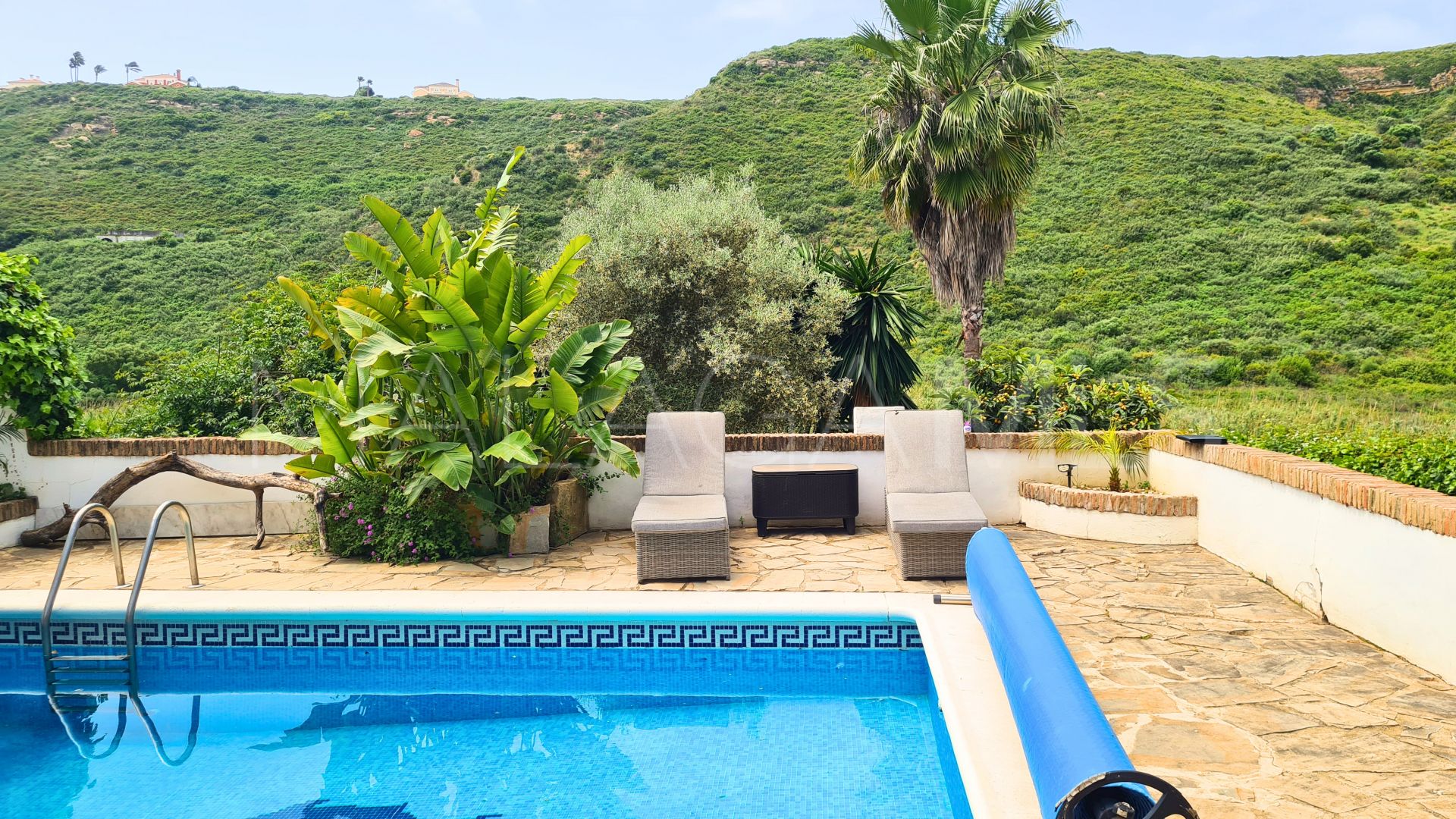 Villa in La Duquesa for sale