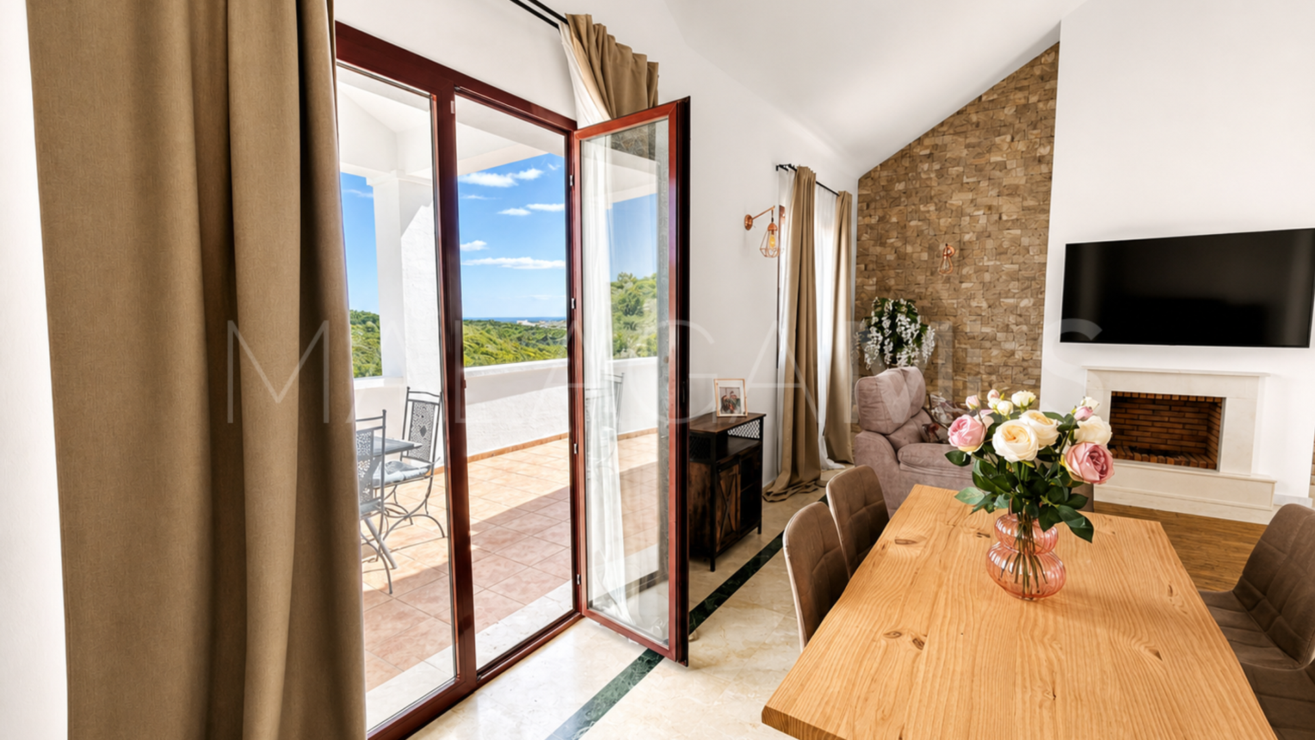 Maison de ville for sale in Casares Playa