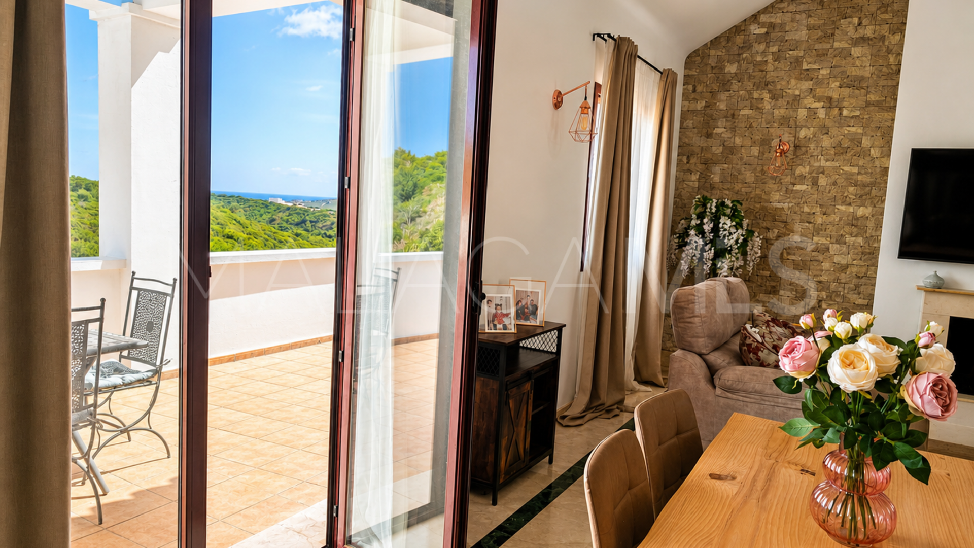 Maison de ville for sale in Casares Playa