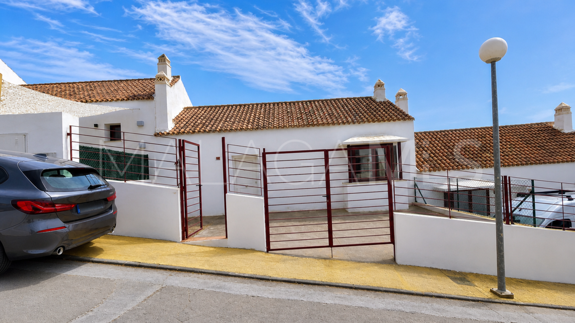 Maison de ville for sale in Casares Playa