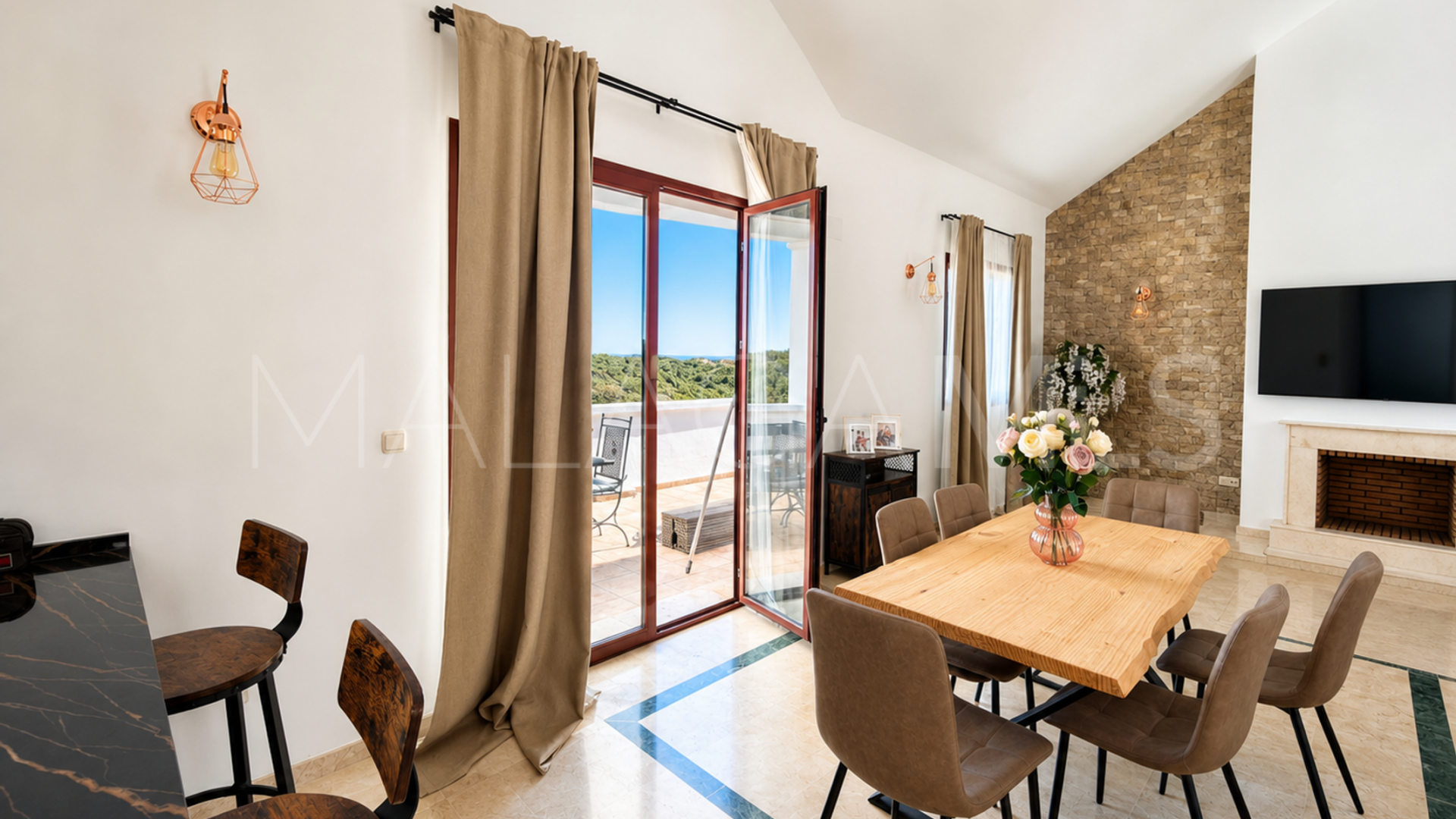Maison de ville for sale in Casares Playa