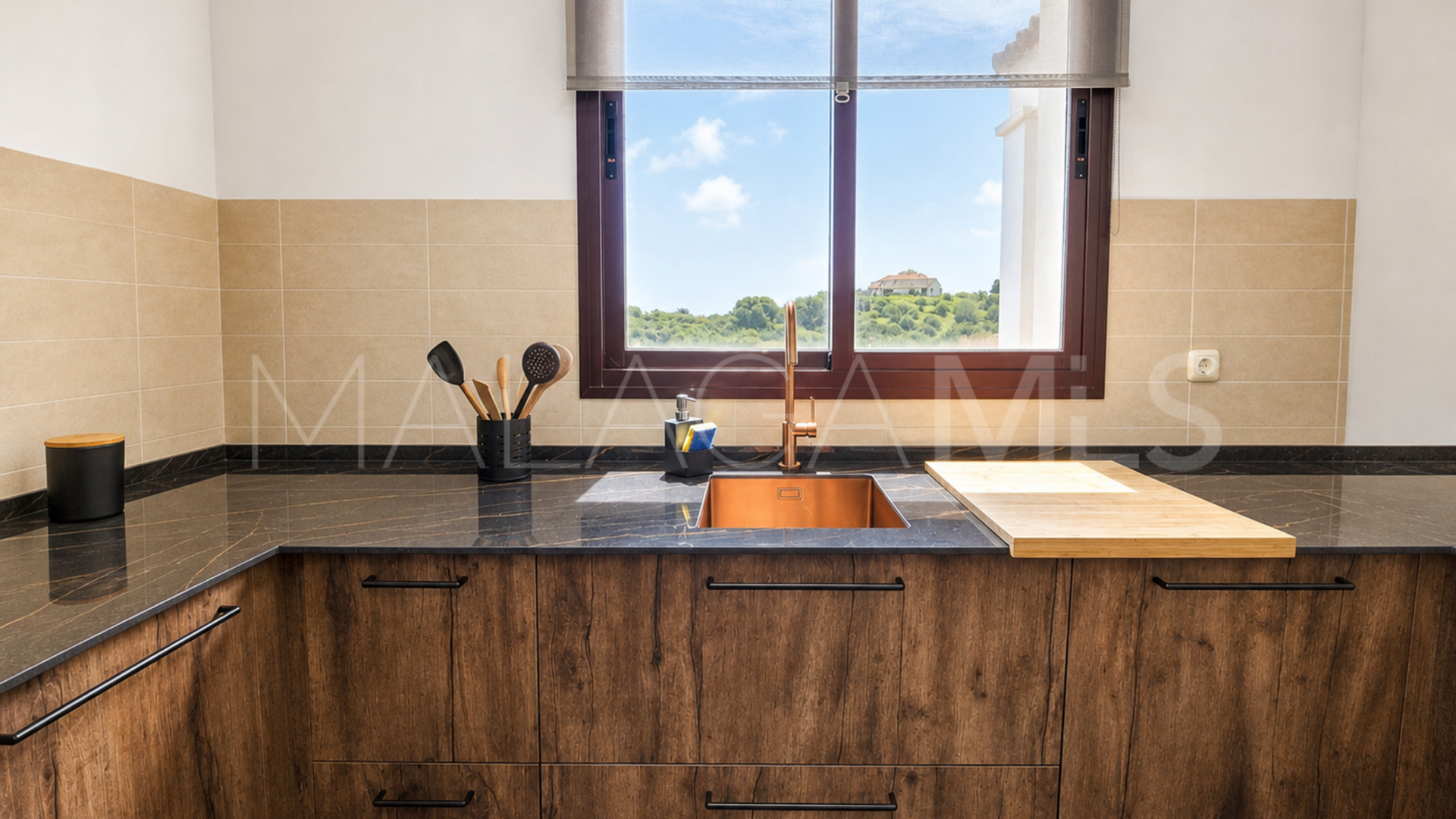 Maison de ville for sale in Casares Playa