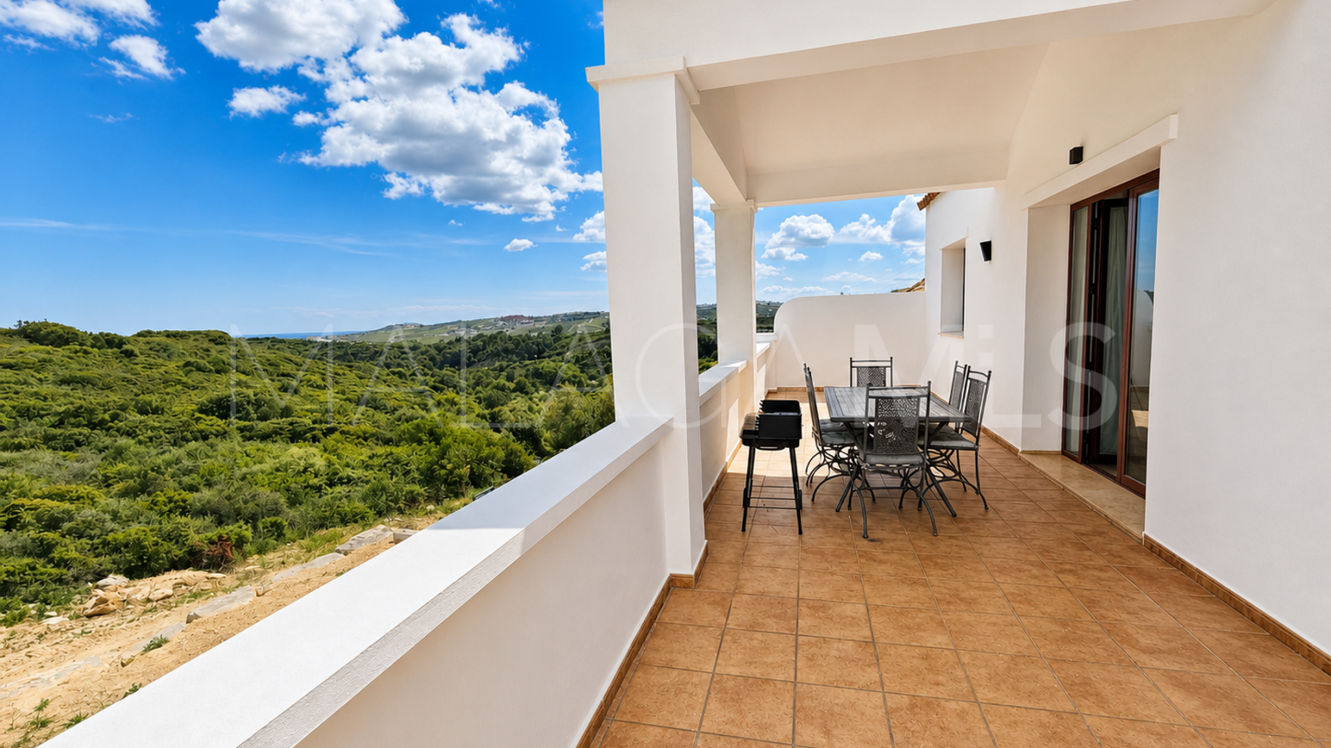 Maison de ville for sale in Casares Playa