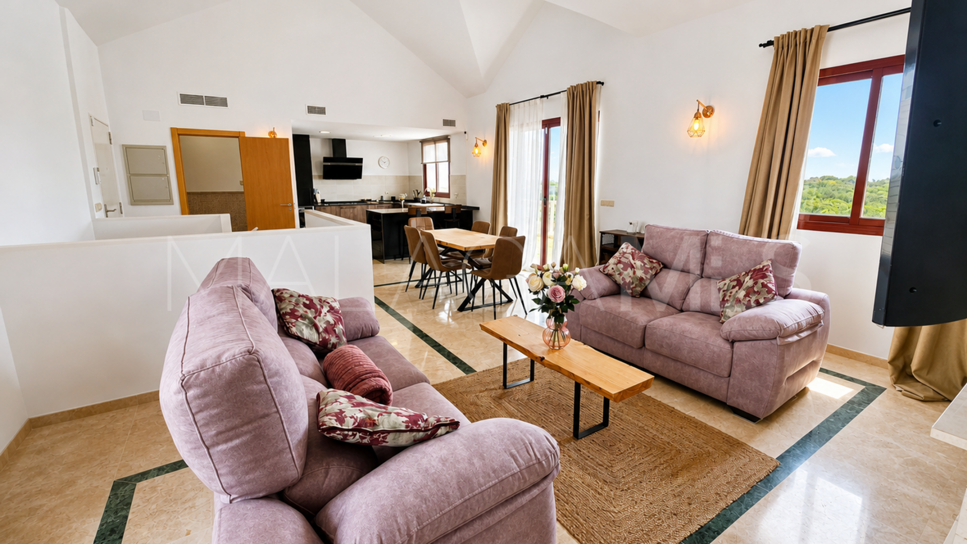 Maison de ville for sale in Casares Playa