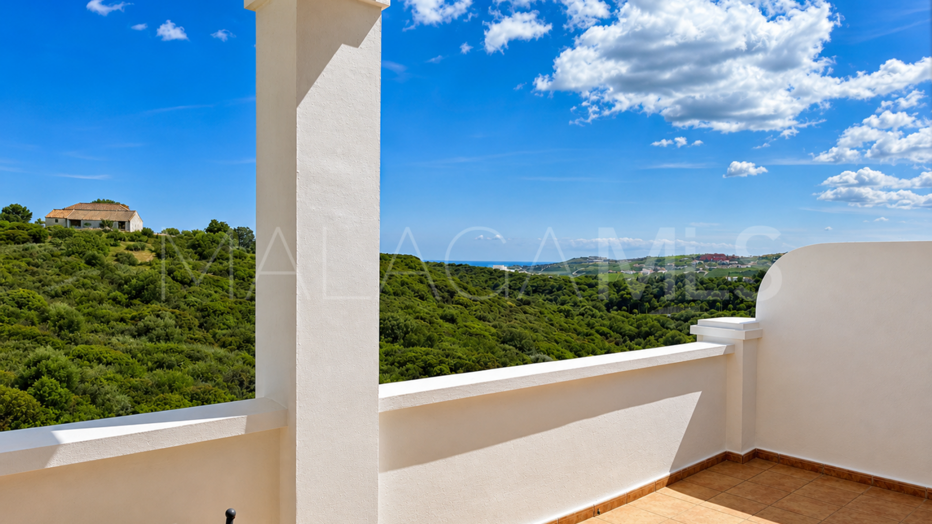 Maison de ville for sale in Casares Playa