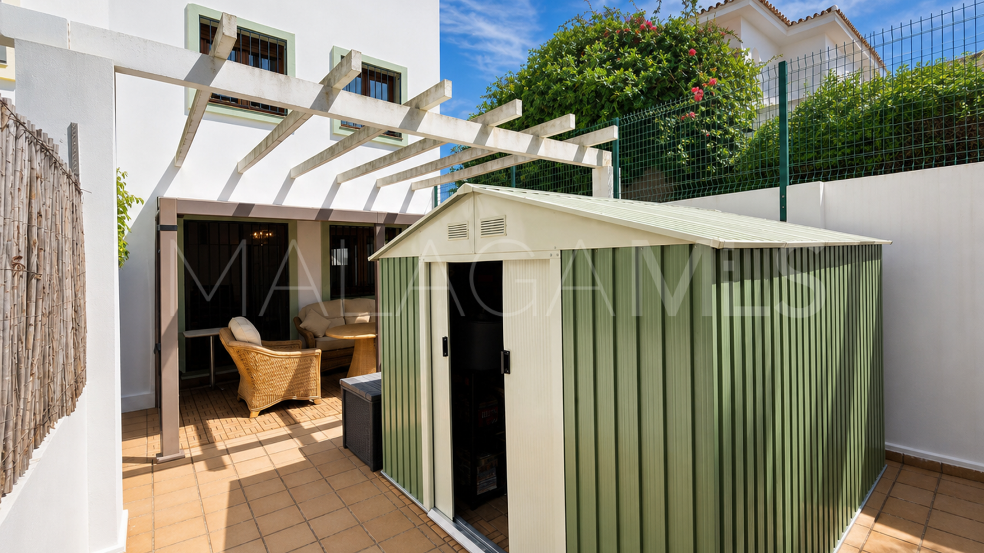 Parhus for sale in La Duquesa