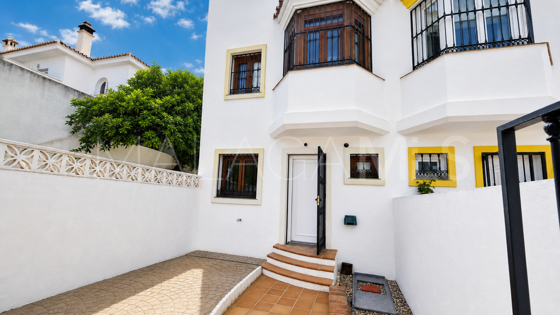 Parhus for sale in La Duquesa