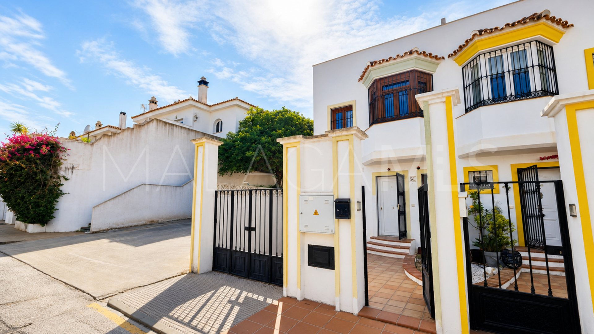 Parhus for sale in La Duquesa