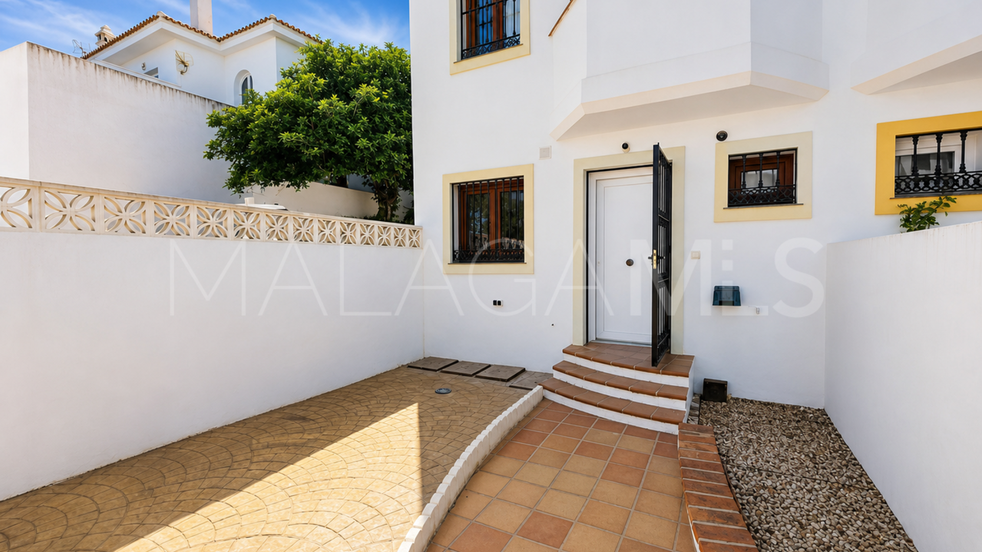 Parhus for sale in La Duquesa