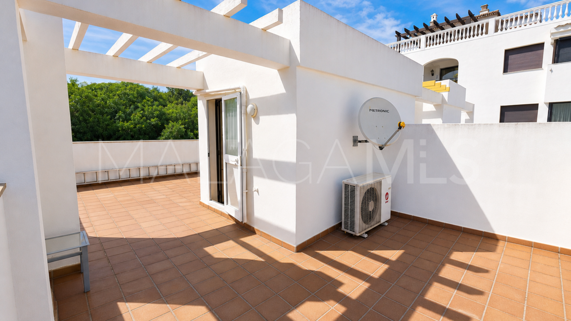 Parhus for sale in La Duquesa