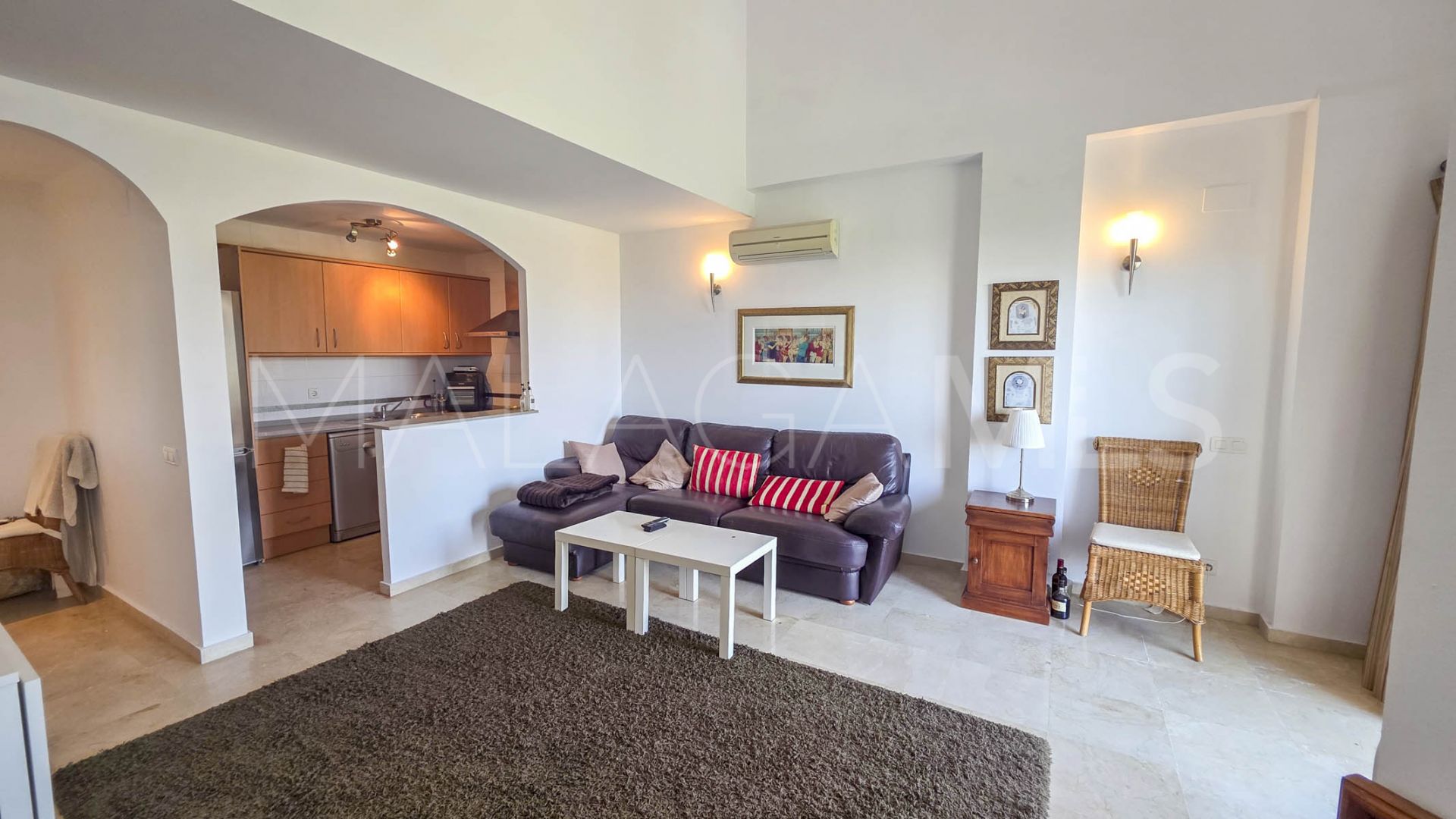 Duplex penthouse for sale in La Duquesa