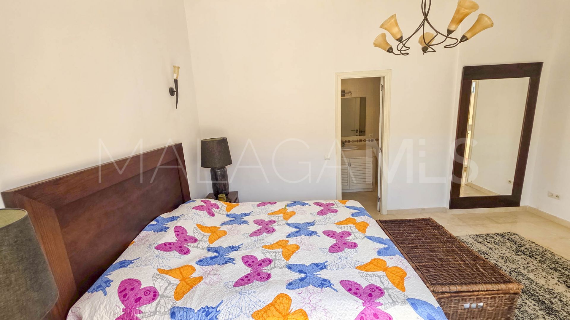 Duplex penthouse for sale in La Duquesa