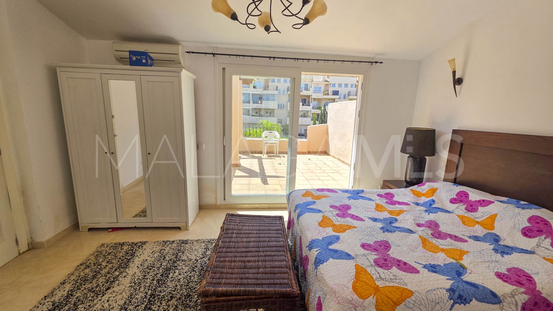 Duplex penthouse for sale in La Duquesa