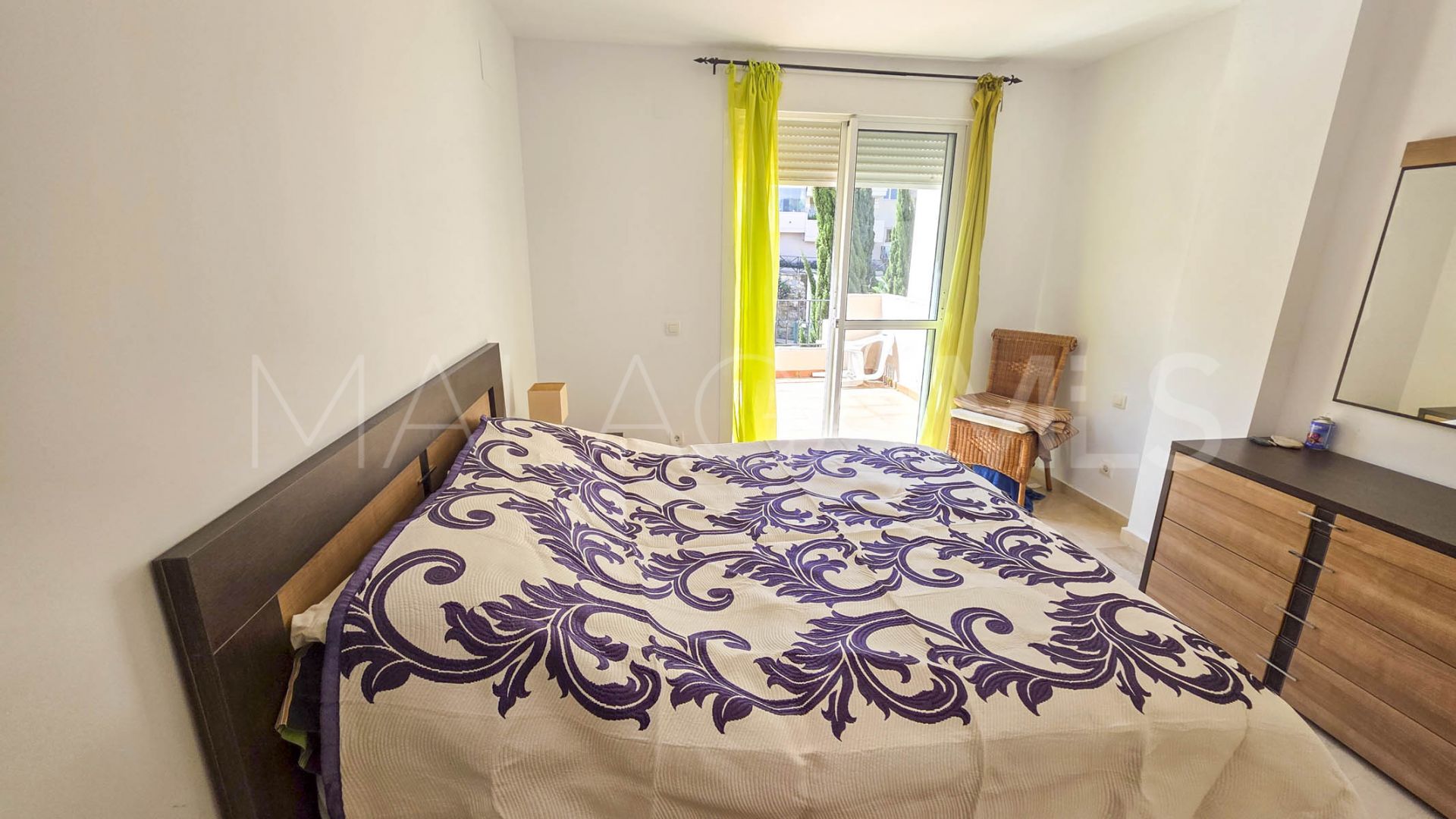 Duplex penthouse for sale in La Duquesa