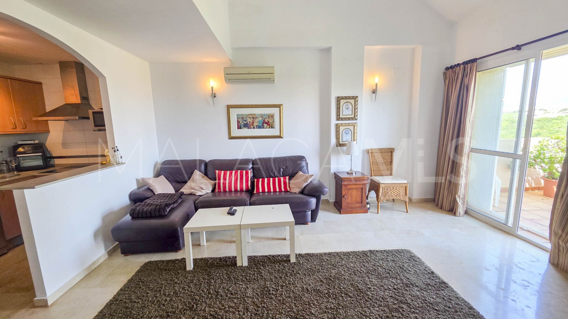 Duplex penthouse for sale in La Duquesa