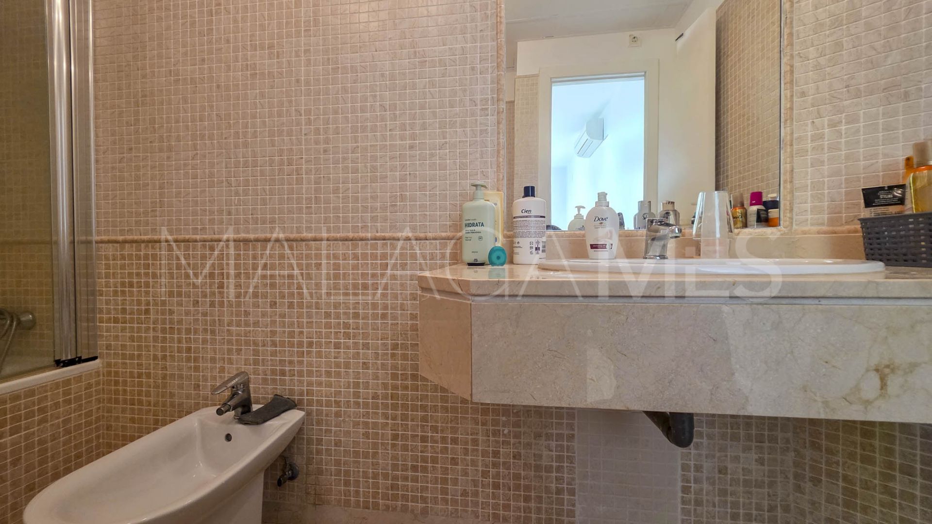 Duplex penthouse for sale in La Duquesa