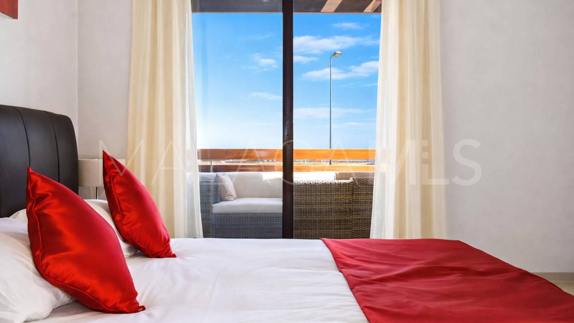 Apartamento a la venta in Casares Playa